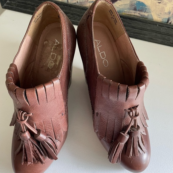 Aldo Wedge Heel Booties With Tassles - Picture 4 of 7